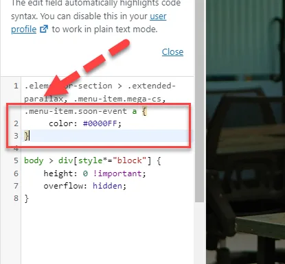 WordPress Additional CSS editor with a red arrow pointing to a rule setting link colour to hex 0000FF, outlined in red
